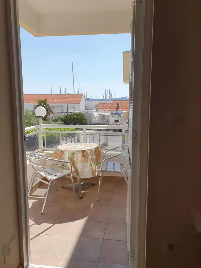 Villa Emilly Biograd Na Moru Setaliste Kneza Branimira 44 Croatia